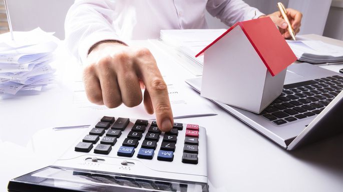 Do I Need An Accountant This Year? 5 Signs the Answer Is Heck, Yes!
