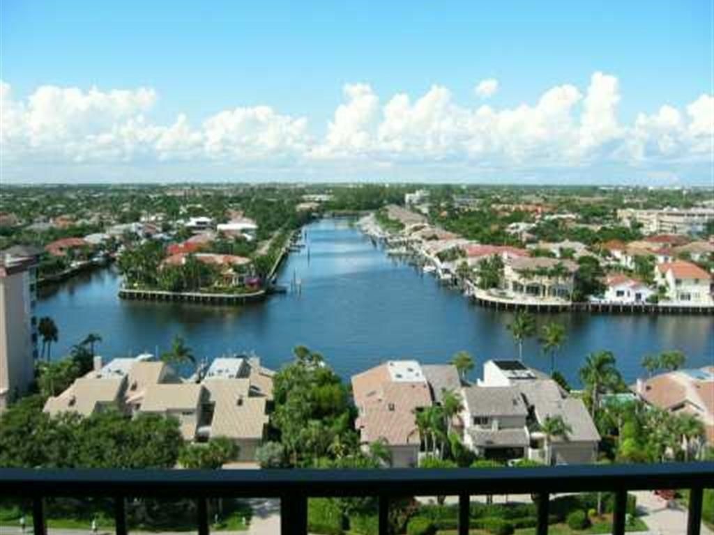 Live in Highland Beach, FL
