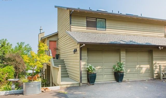 1502 Lincoln St Unit 3 Hood River Price Drop