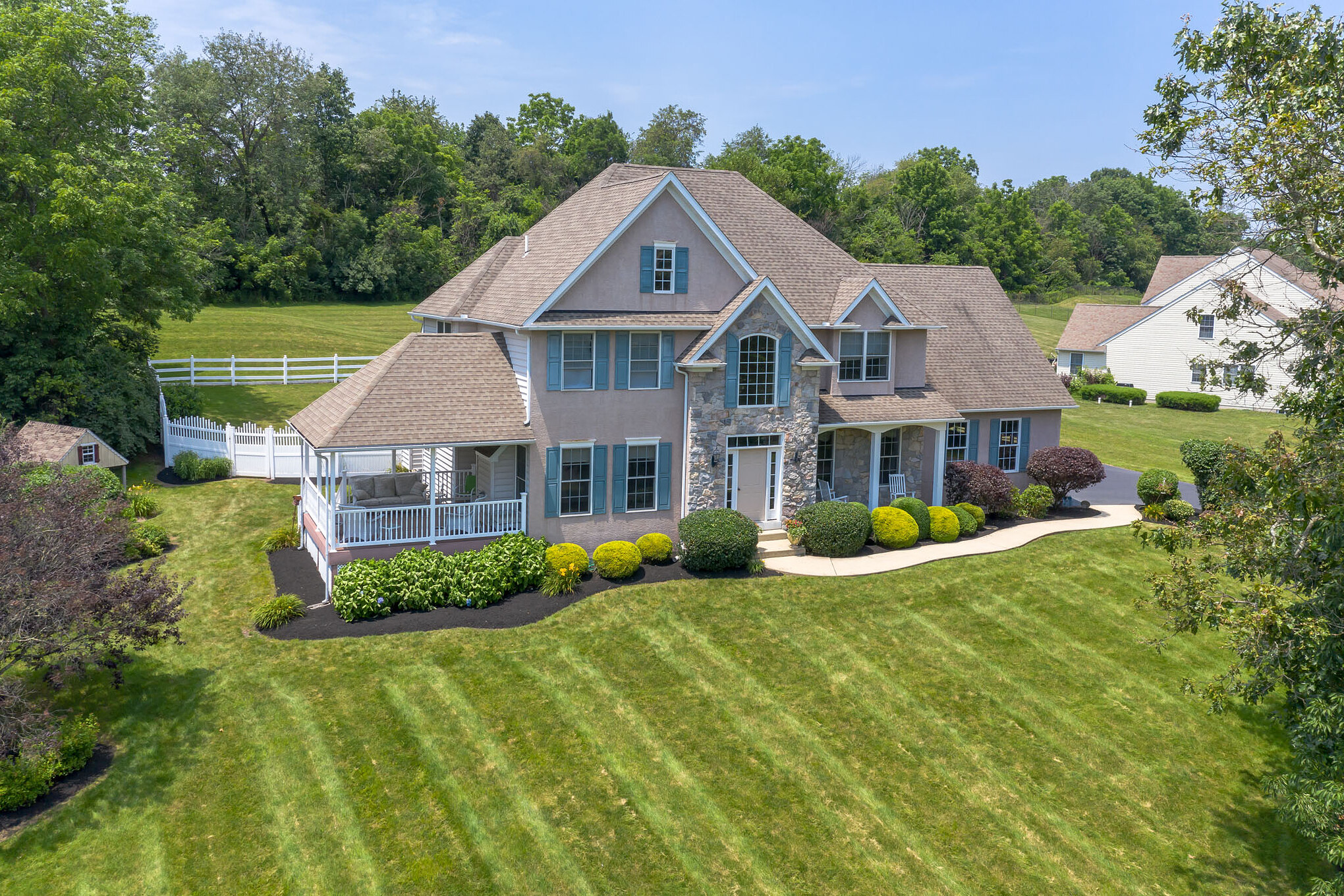 NEW LISTING - 186 CLover Lane