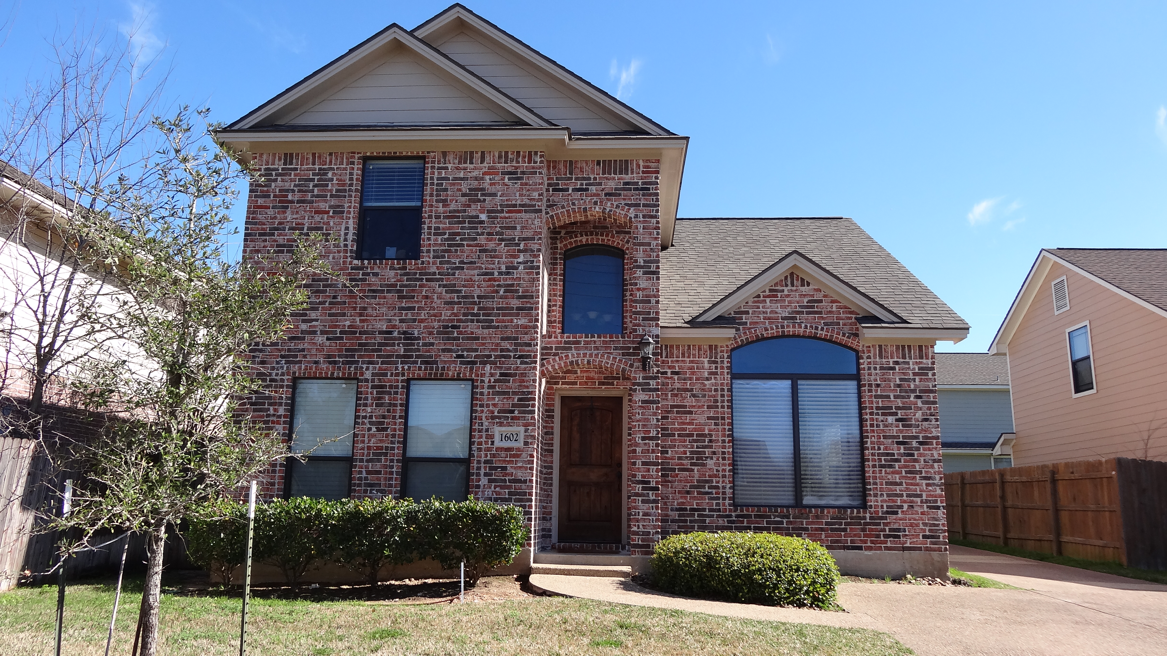 4 Bed 4.5 Bath Home Available For Fall Move In