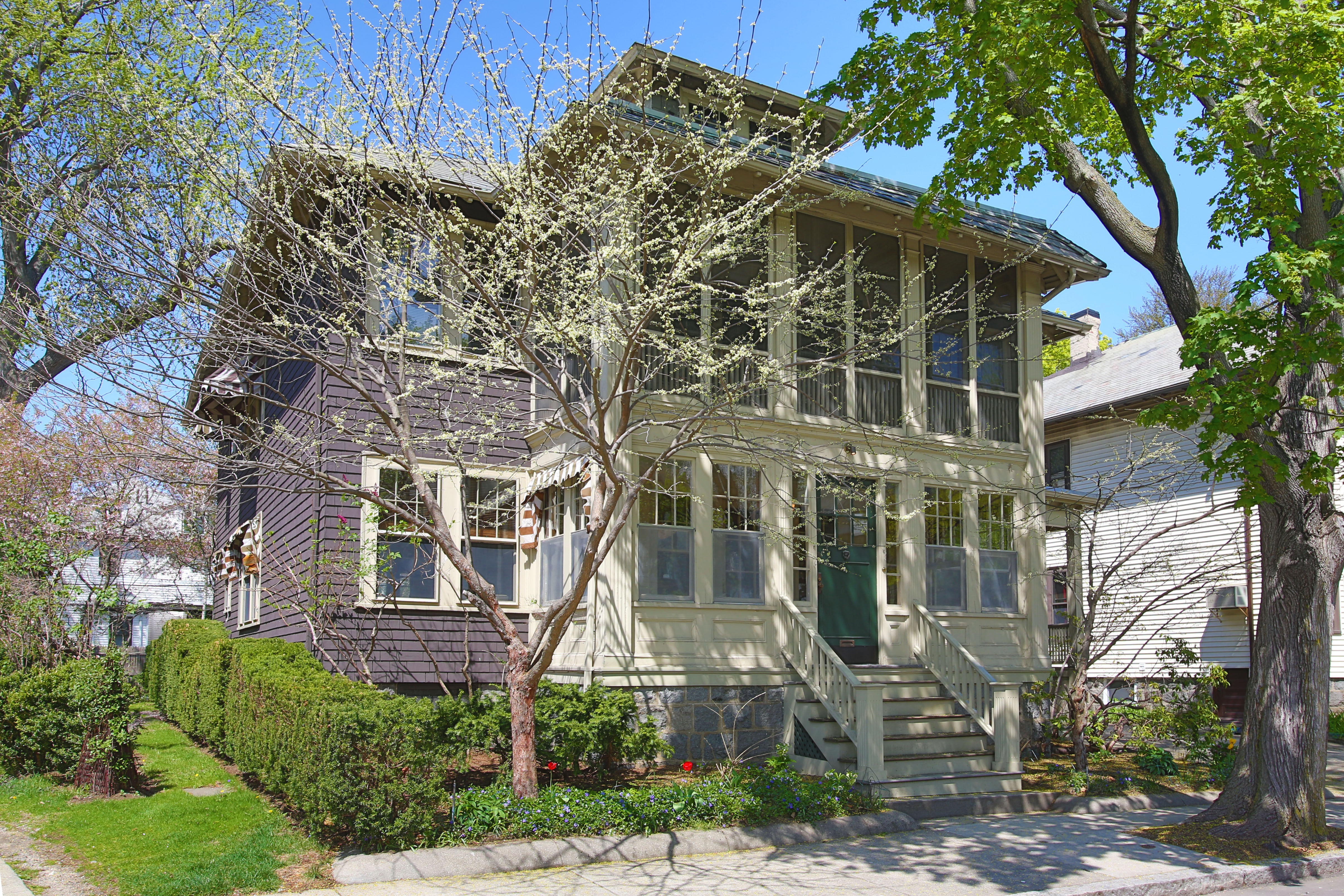 Surprising Ways a Second Home Saves You Money