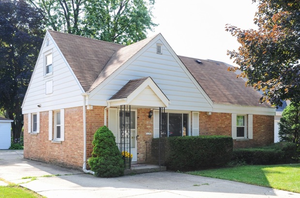 815 N Kennicott Ave, Arlington Heights, IL 60004