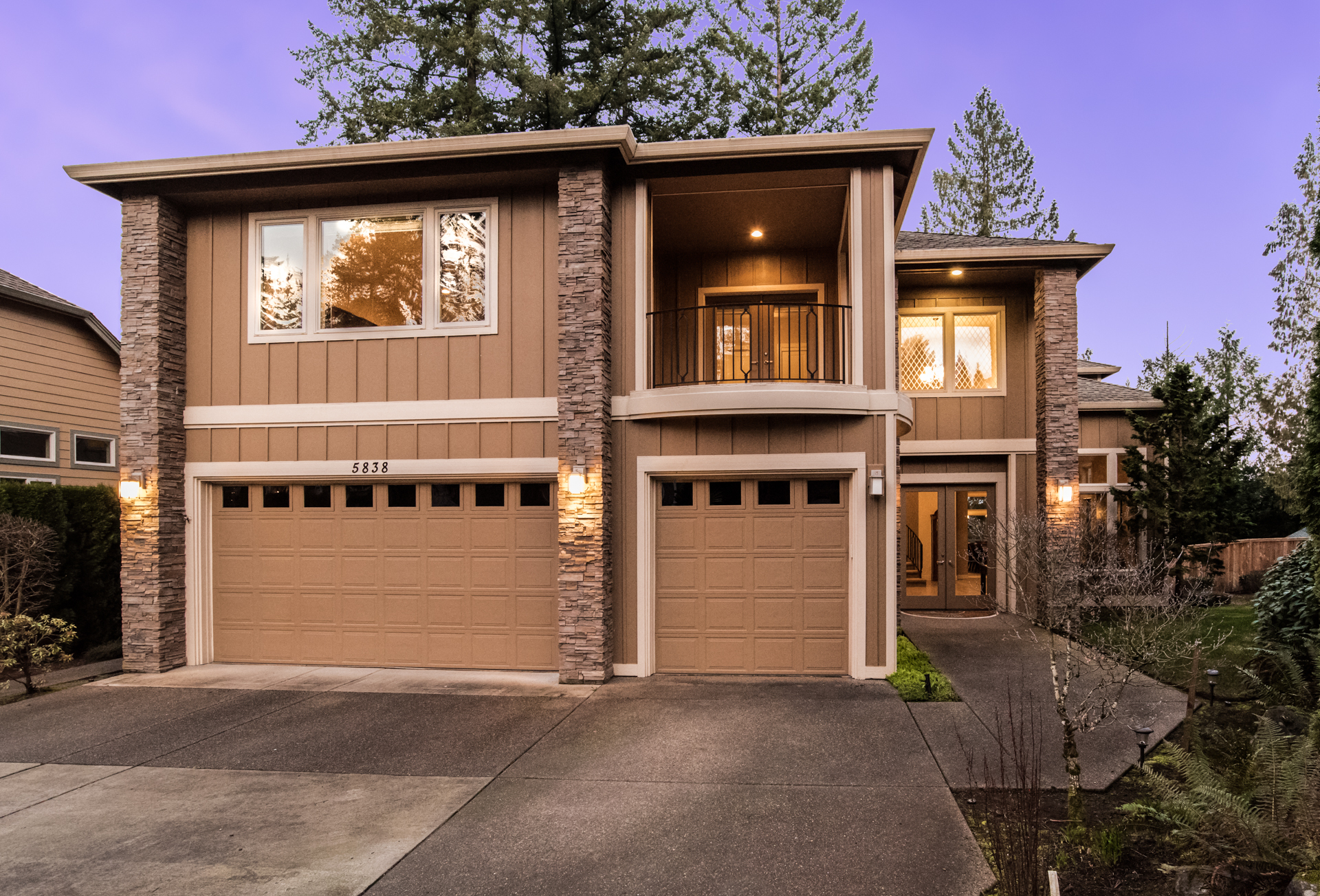 AVAILABLE NOW! Camas Luxury Home