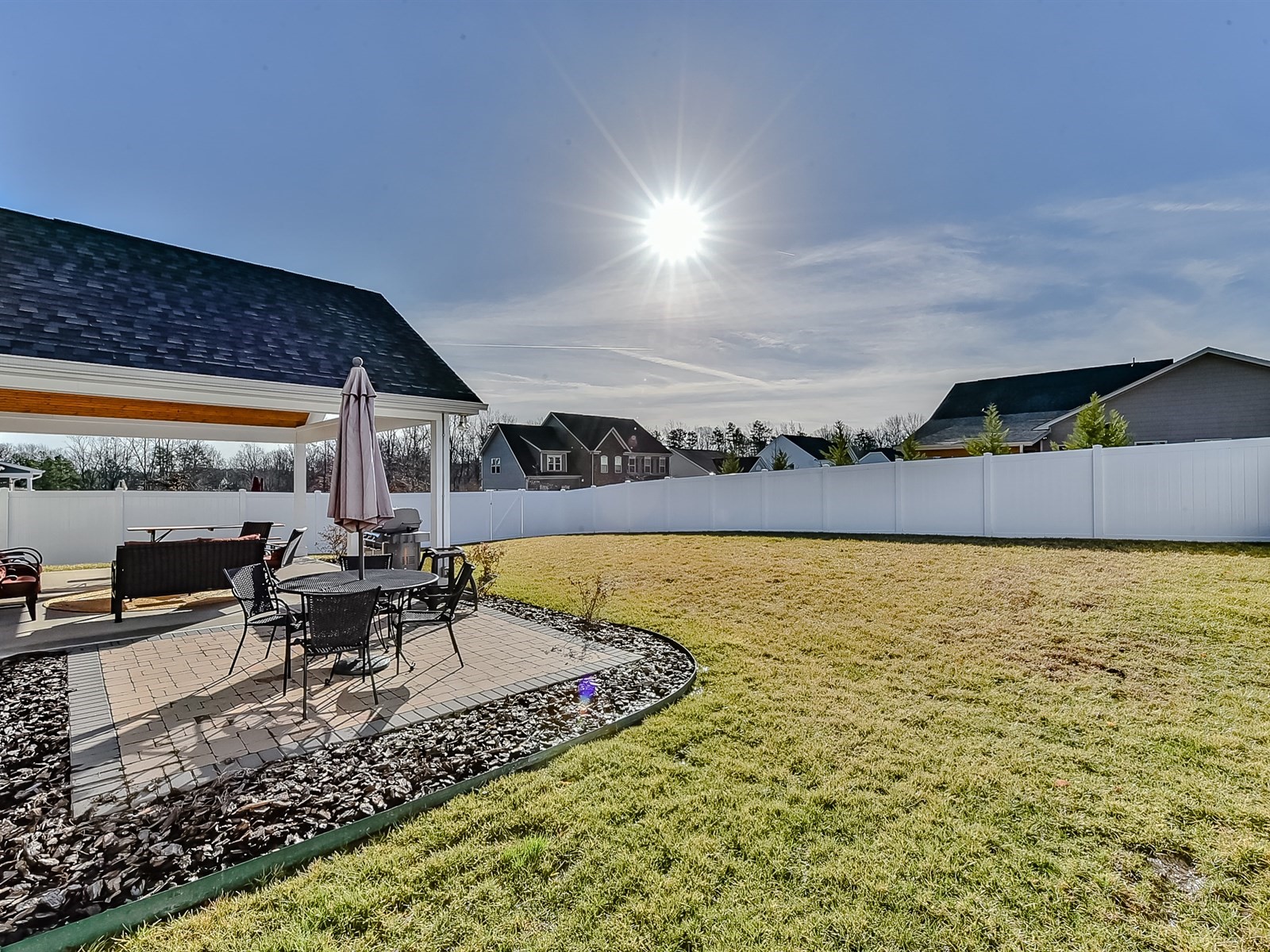 Welcome to 11542 Warfield Ave, Huntersville, NC 28078!