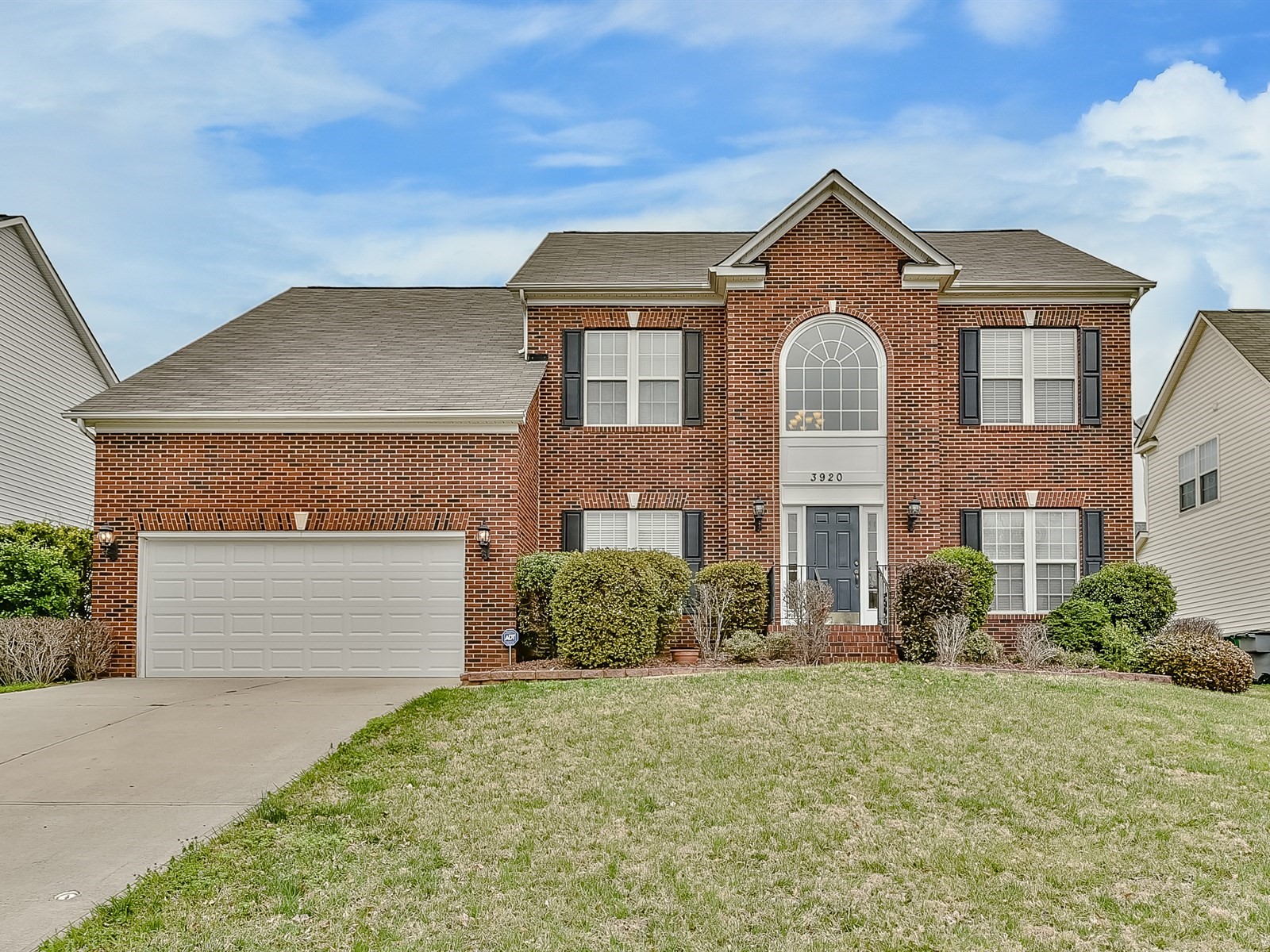 Welcome to 3920 Meadow Green Drive, Charlotte, NC 28269!