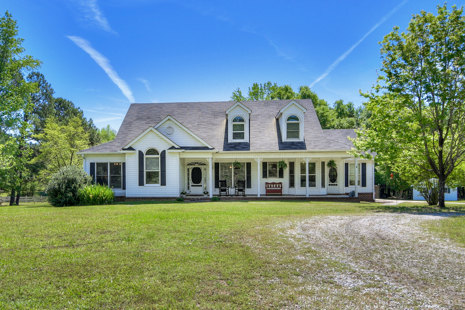 Amazing Appling Estate - 24 Acres!