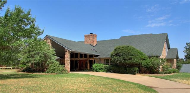 225 Oak Lane, Burleson, TX