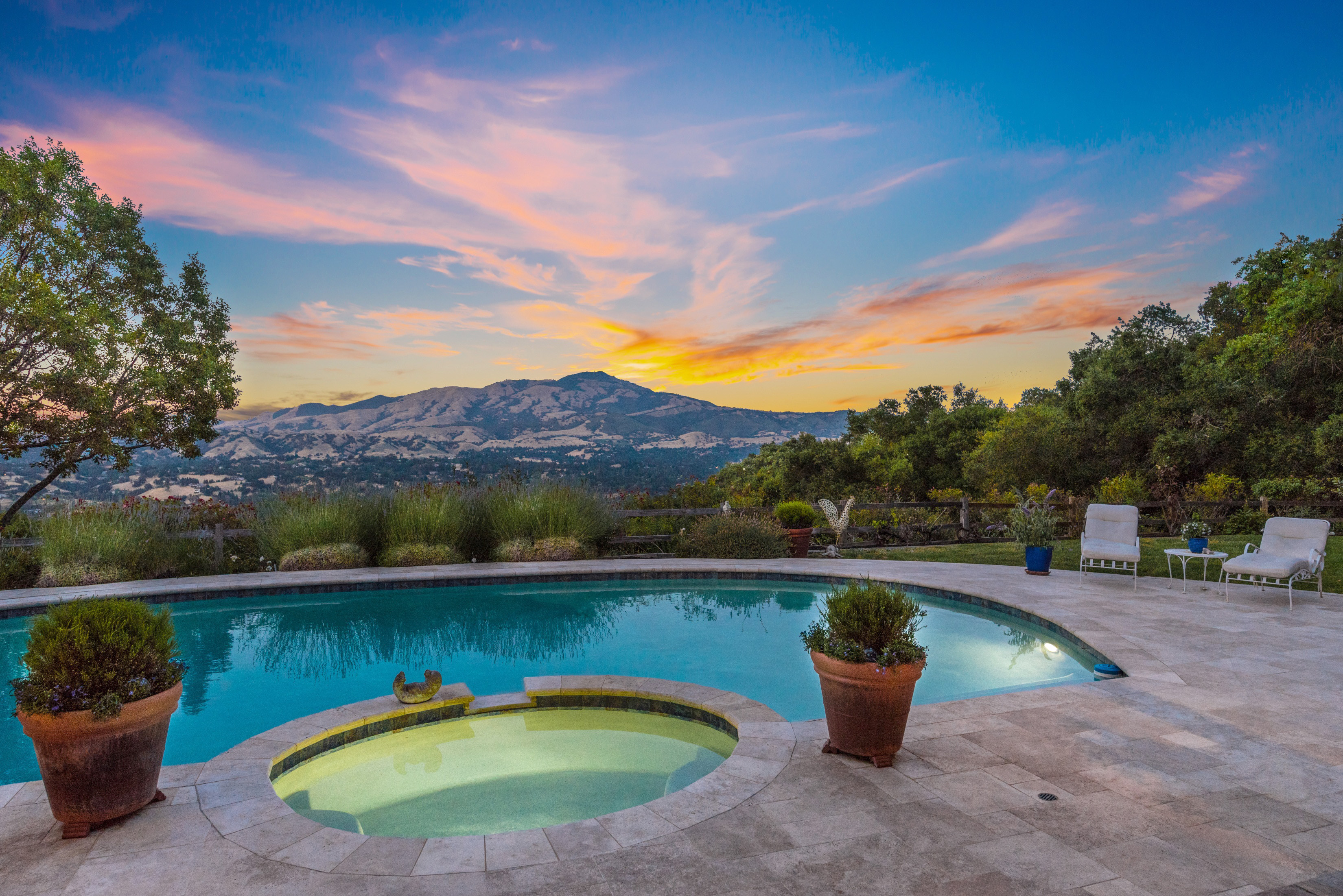 20 GLEN ALPINE - DANVILLE... VIEWS FOR MILES!