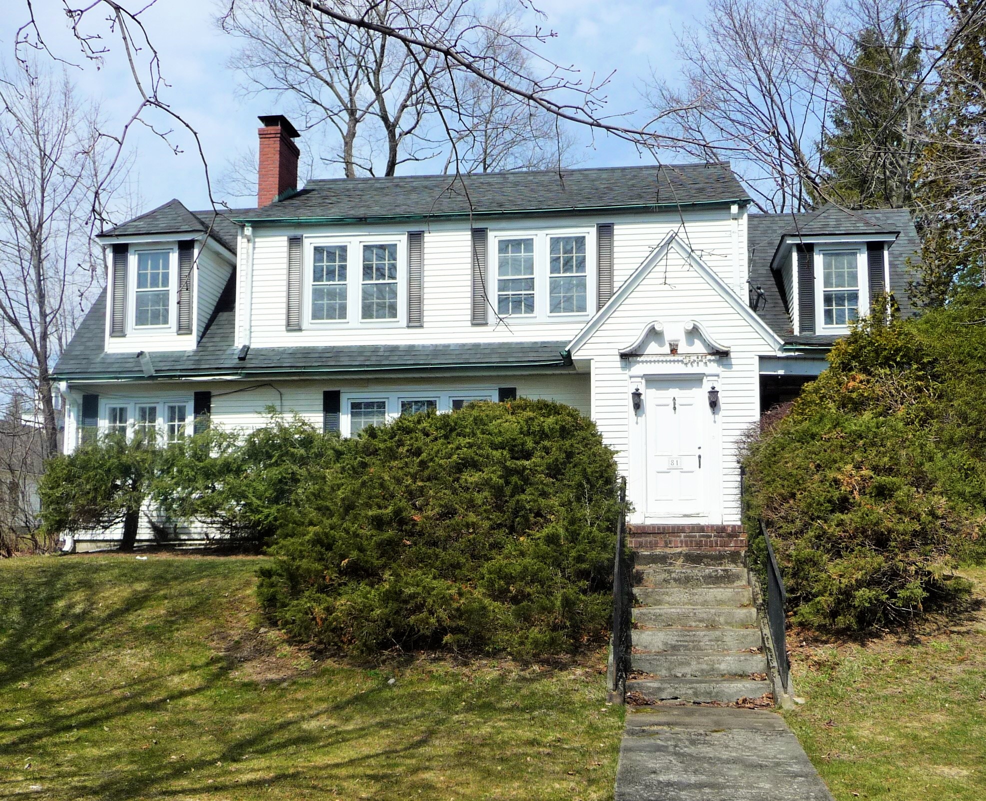 DUTCH COLONIAL REVIVAL – 81 MAIN ST. MILLERTON, NY