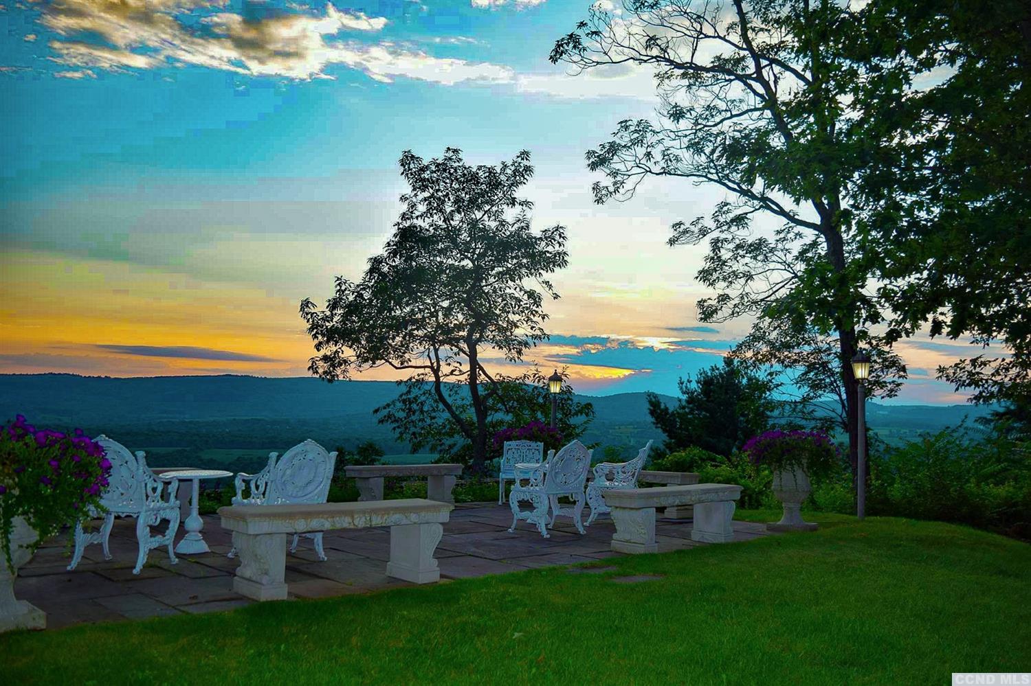 ATOP THE BERKSHIRE HILLS – A GEM WITH EXCEPTIONAL VIEWS
