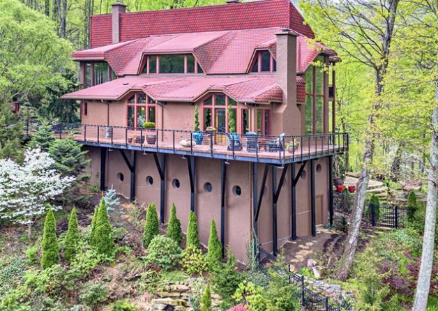 Must-See Homes in Weaverville