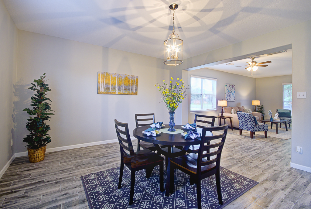 Virtual Open House of 1919 Plum Falls in Pearland!