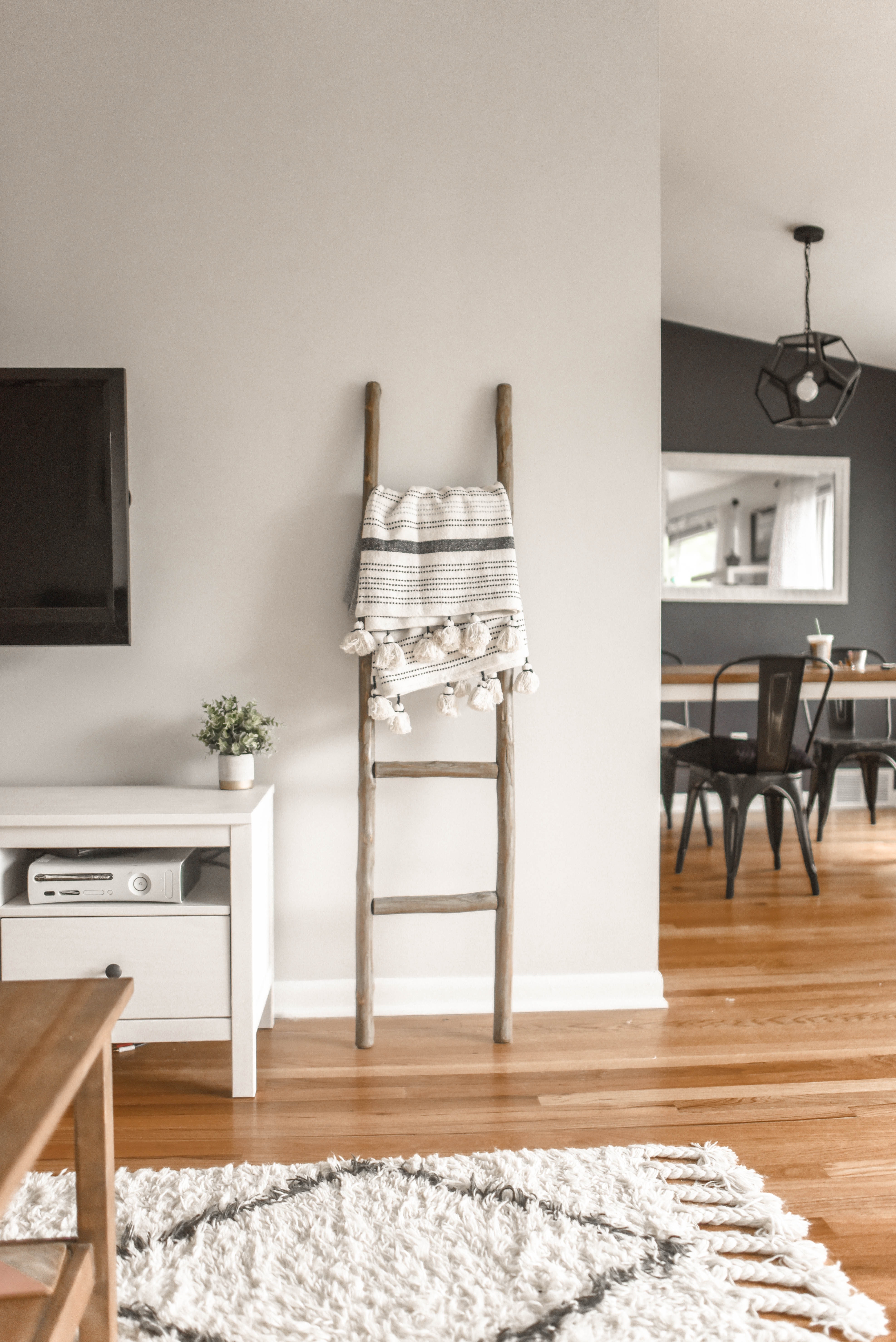 How to Stage a House for Free: 7 Ideas That Don't Cost a Dime