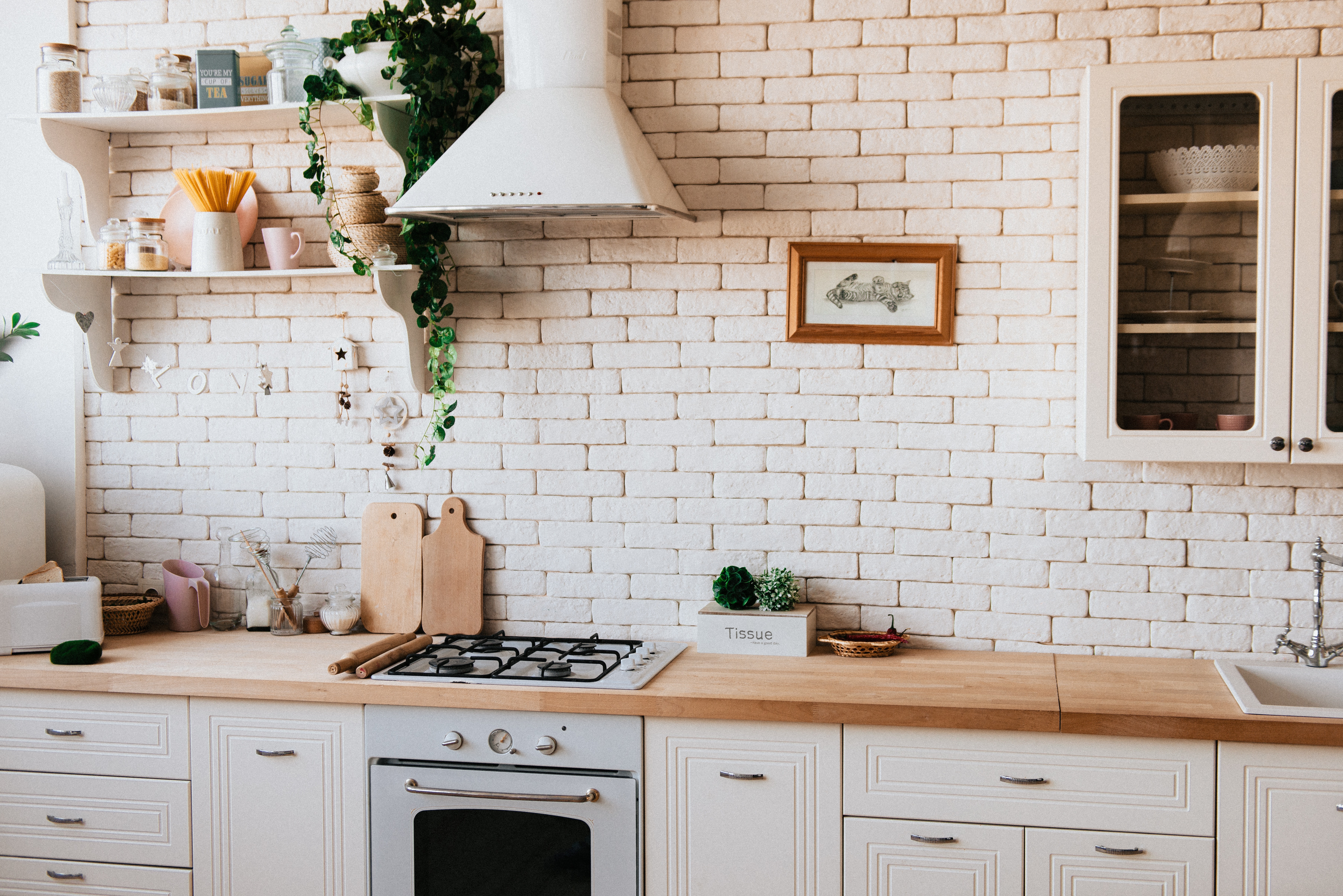 Idea's and Tricks for Staging on a Budget!