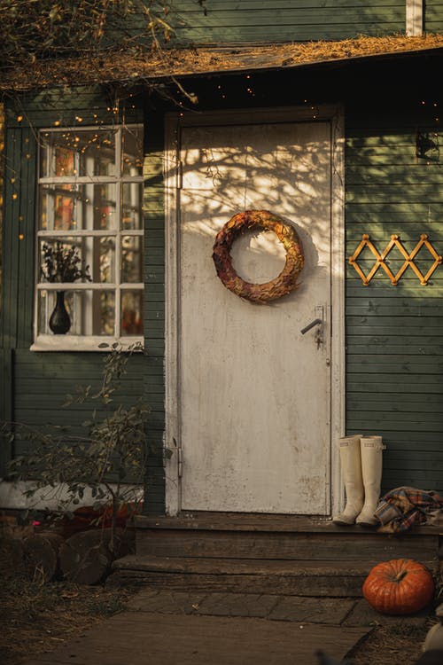 Fall Checklist of 10 Things You Should Do Before Winter Sets In