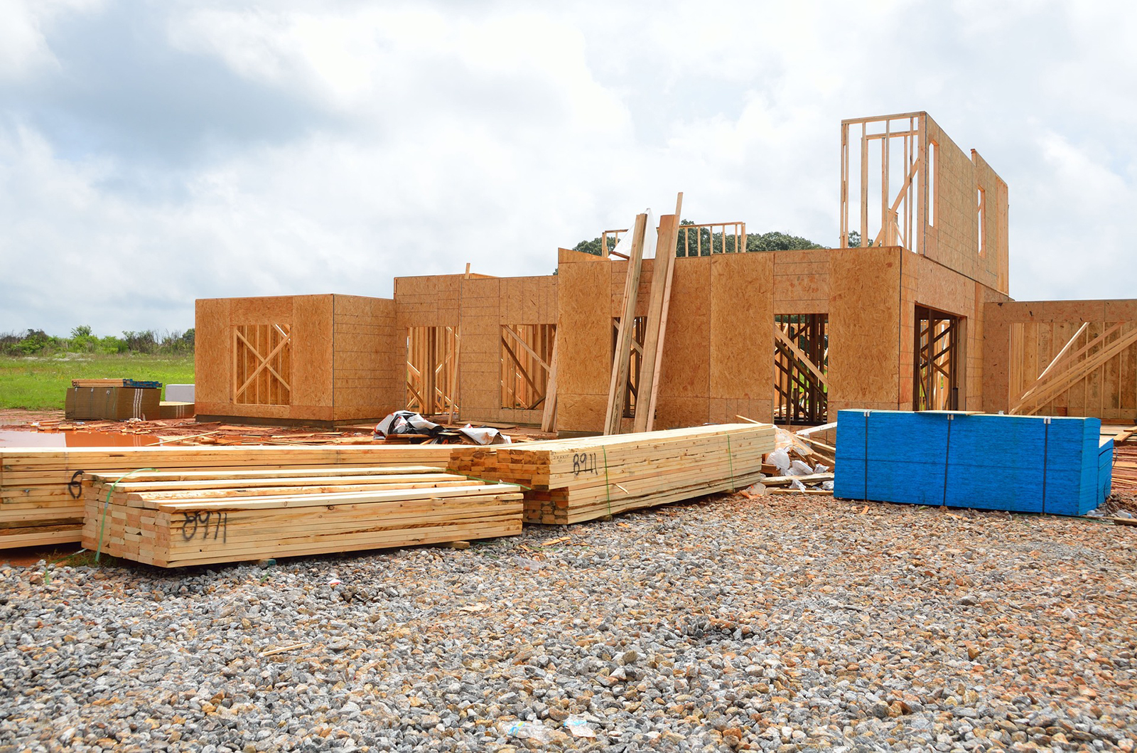 Why Some Love New Construction & Others Prefer Existing Homes