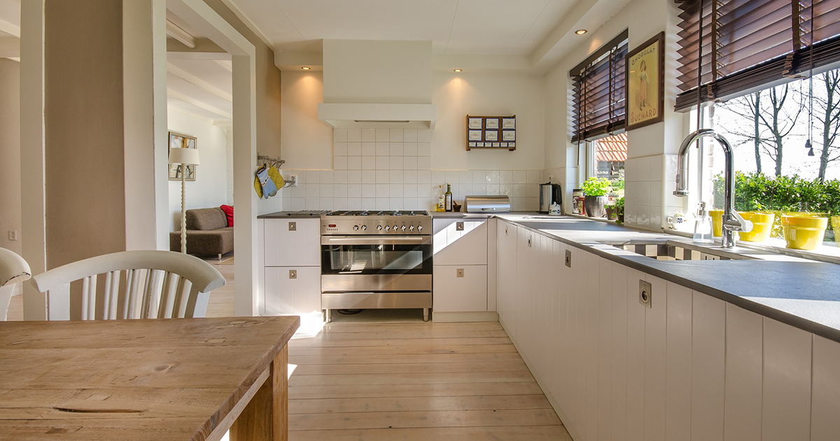 Make the Most of Your Kitchen Space! 7 Time-Tested Organizing Tips