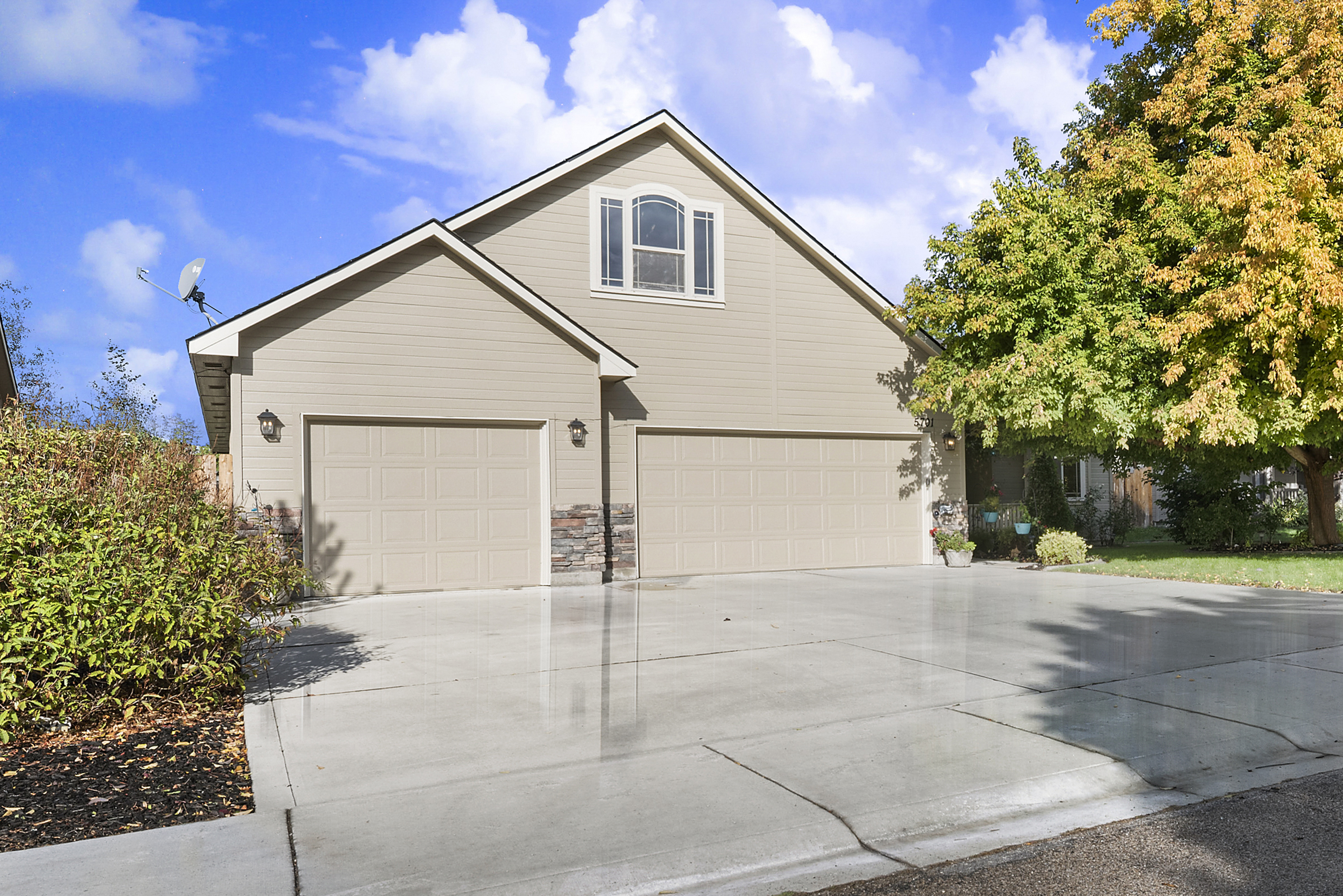 Just Listed in Fiddler’s Glen! 5701 S Guitar Place, Boise ID 83709