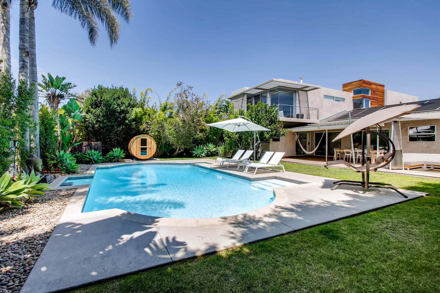 5702 Soledad Mountain Rd, San Diego CA 92037