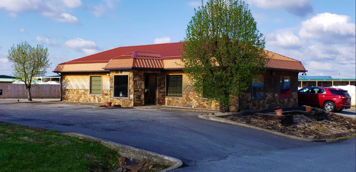 SHOULD YOU RENT OR BUY COMMERCIAL OFFICE SPACE? THE ANSWER DEPENDS ON THESE THINGS