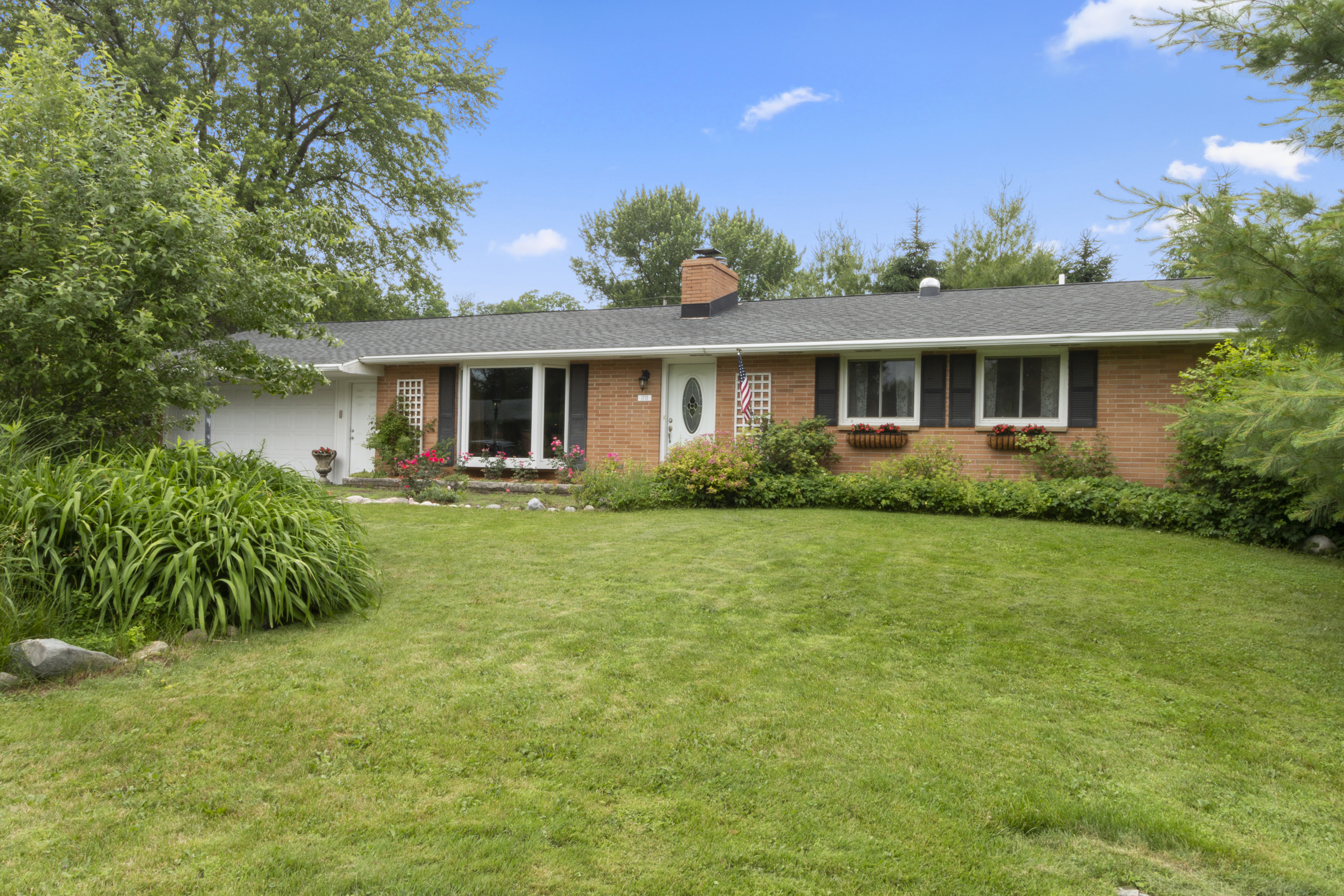 3BR, 2BA Ranch Within Walking Distance of Lake & Town | 1715 Fairview Dr, Lake Geneva WI