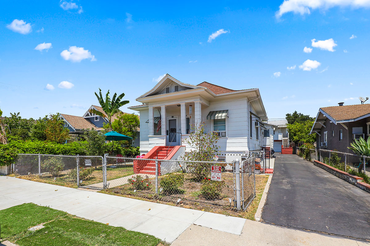 5 Units in Lincoln Heights
