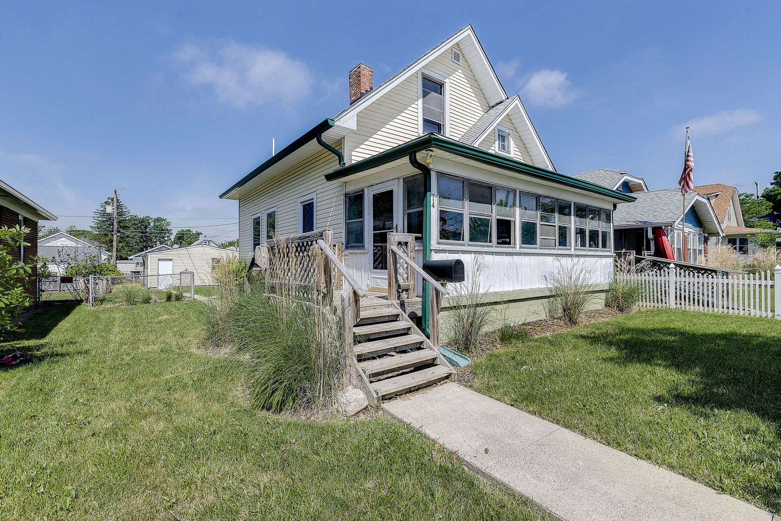 BEECH GROVE LISTING: 74 S 6th Ave Beech Grove, IN 46107