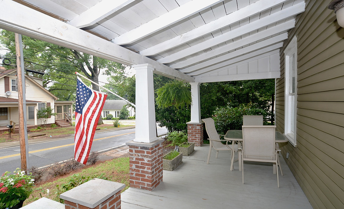 Investors Love Staged By Design Realty Group ! Cartersville, GA