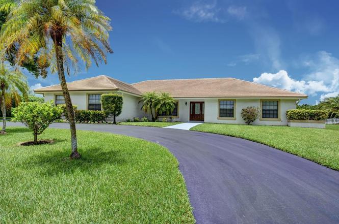 11917 Sandlake Dr, " Loggers Run" Boca Raton, FL 33428