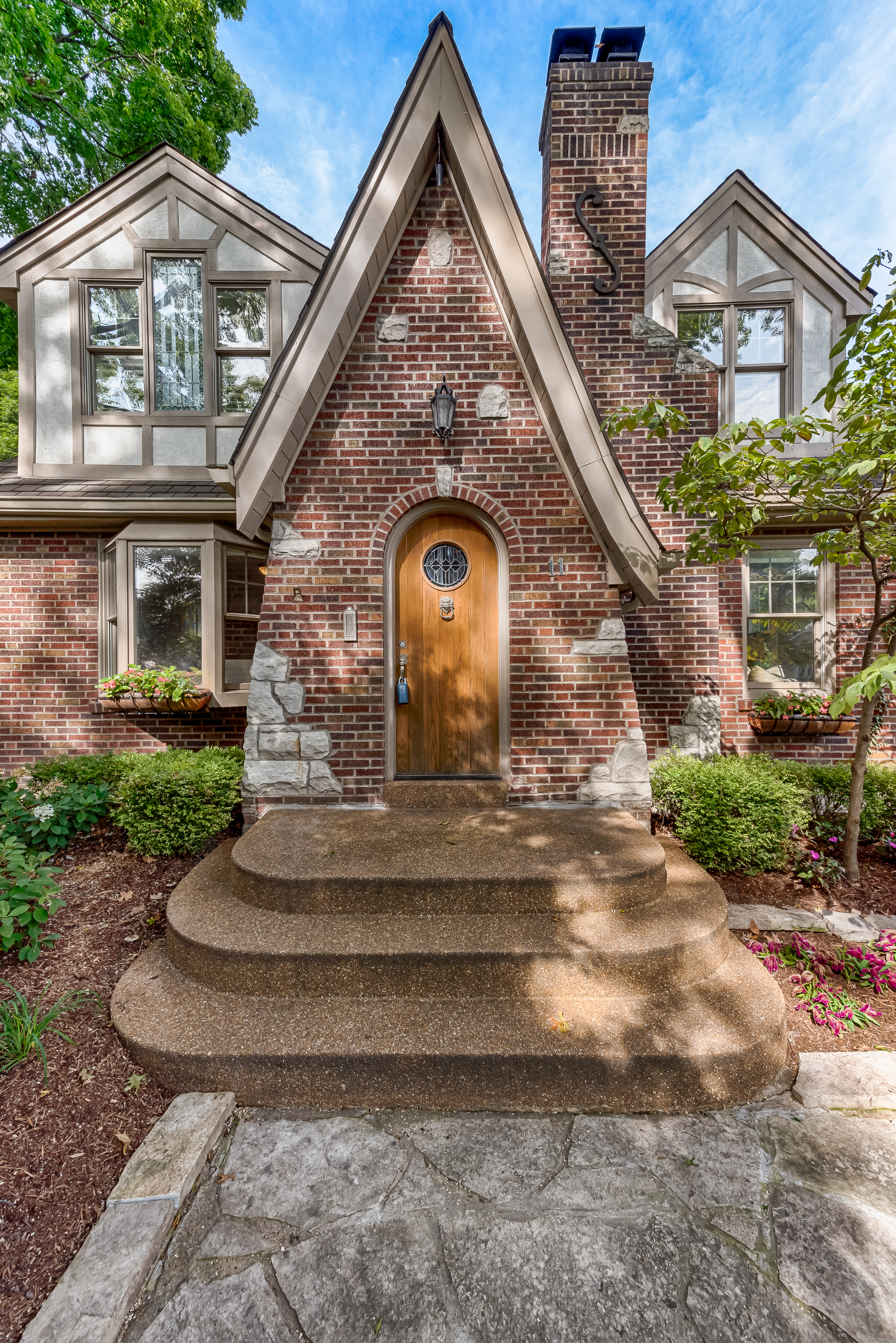 11 Clydehurst Drive, Webster Groves 63119