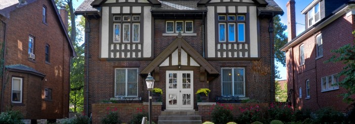 22 Arundel Place, Clayton MO 63105