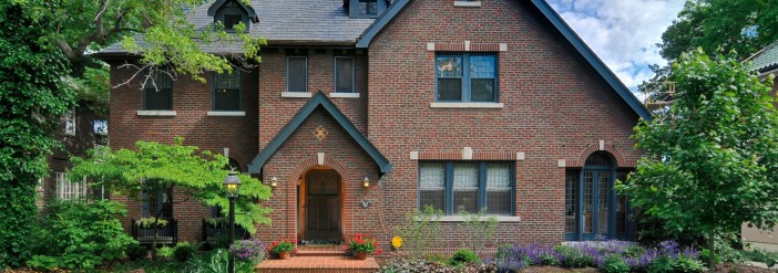 97 Aberdeen Place, Clayton MO 63105