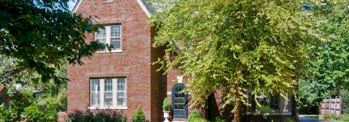 7033 Westmoreland Drive, University City MO 63130