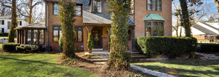 33 Algonquin Wood, Glendale MO 63122