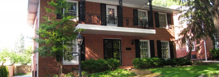 8049 Daytona Drive, Clayton MO 63105
