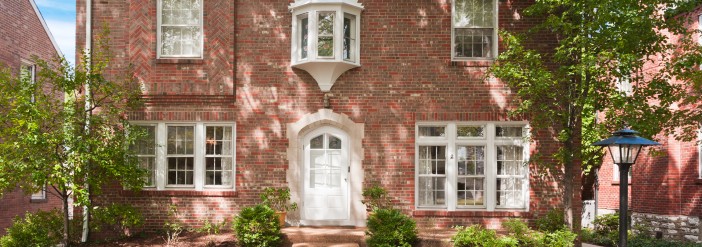 8125 Kingsbury Boulevard, Clayton MO 63105