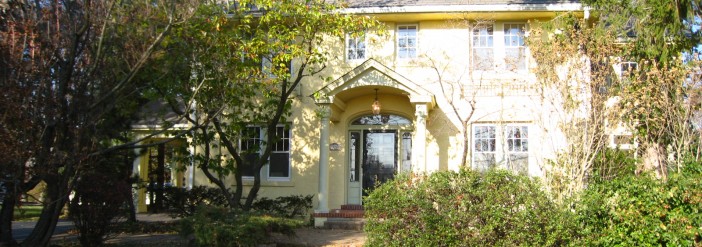 9055 Clayton Road, Ladue MO 63124