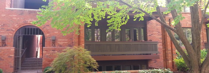 130 N. Central A, Clayton, MO 63105