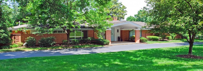 7 Country Estates Place, Frontenac MO 63131