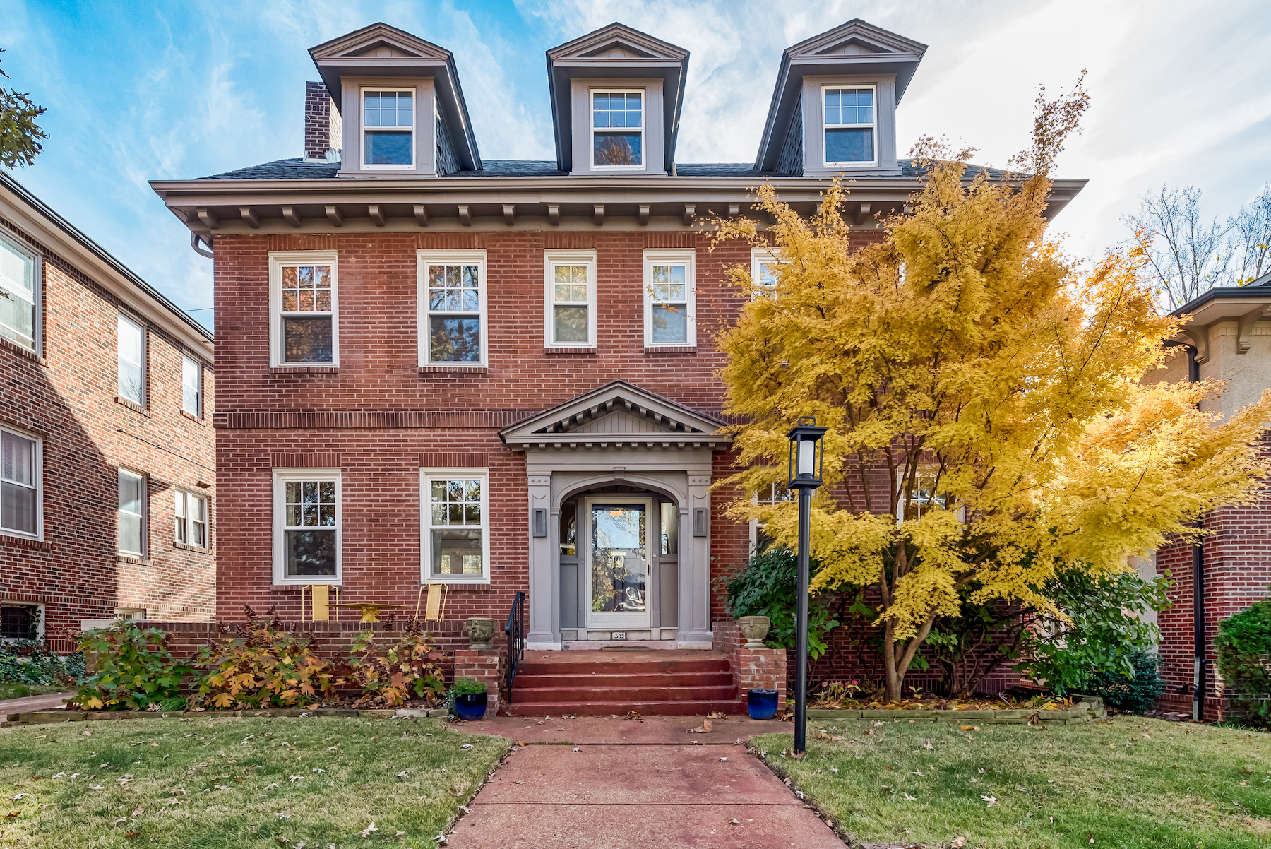 32 Aberdeen Place, Clayton 63105