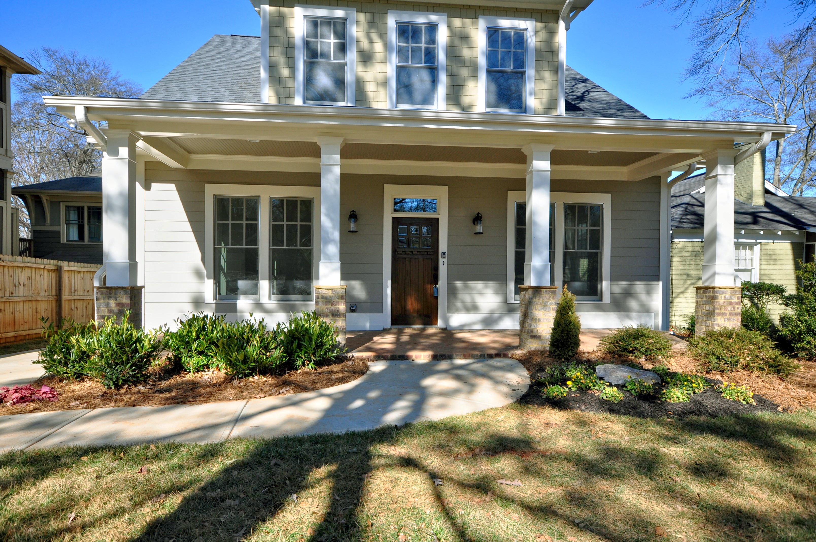 Think Curb Appeal When Selling Your Home