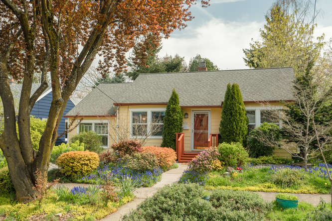 Mid-Century Portsmouth Home Listed