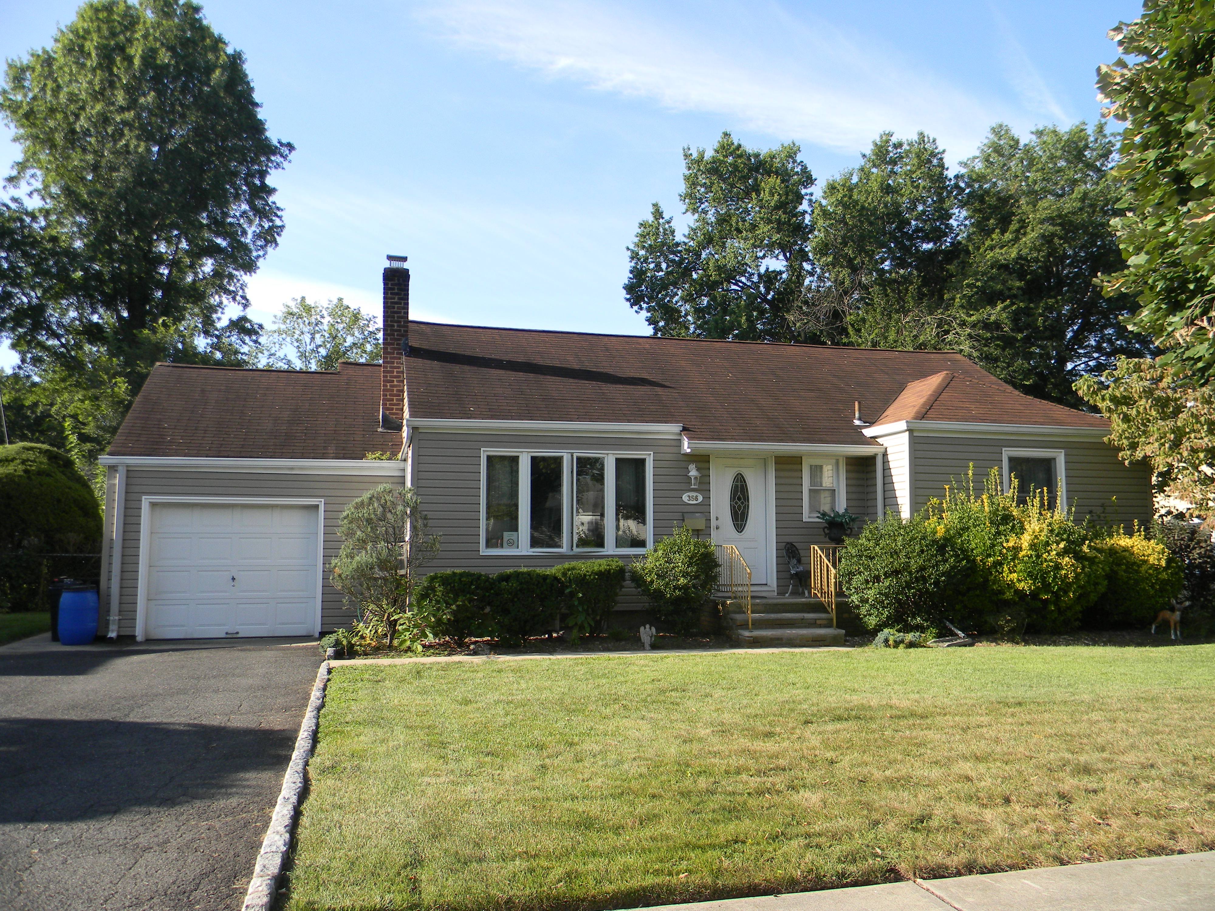 New Listing – New Milford