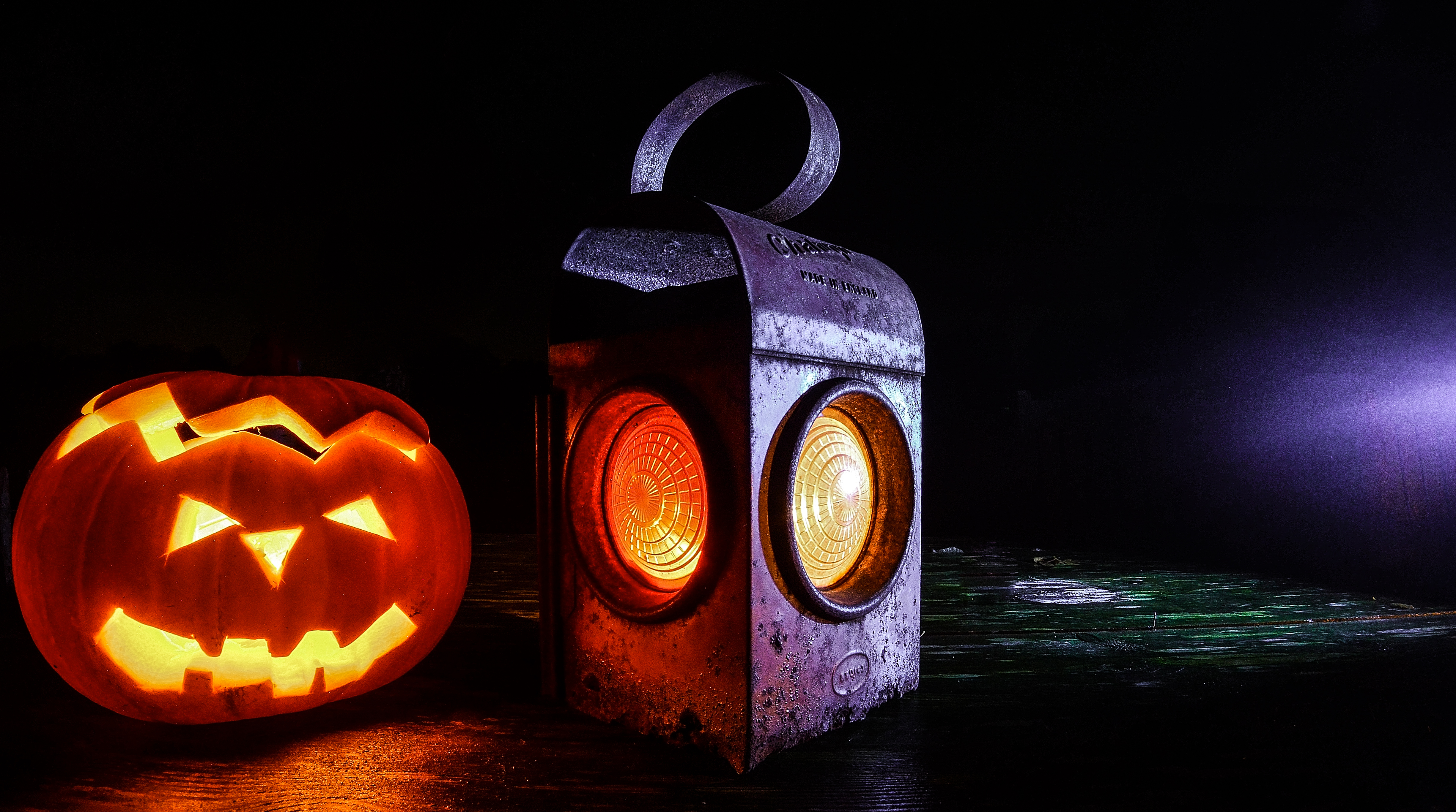 6 Halloween Must-Do's to Keep Our Little Trick-or-Treaters Safe
