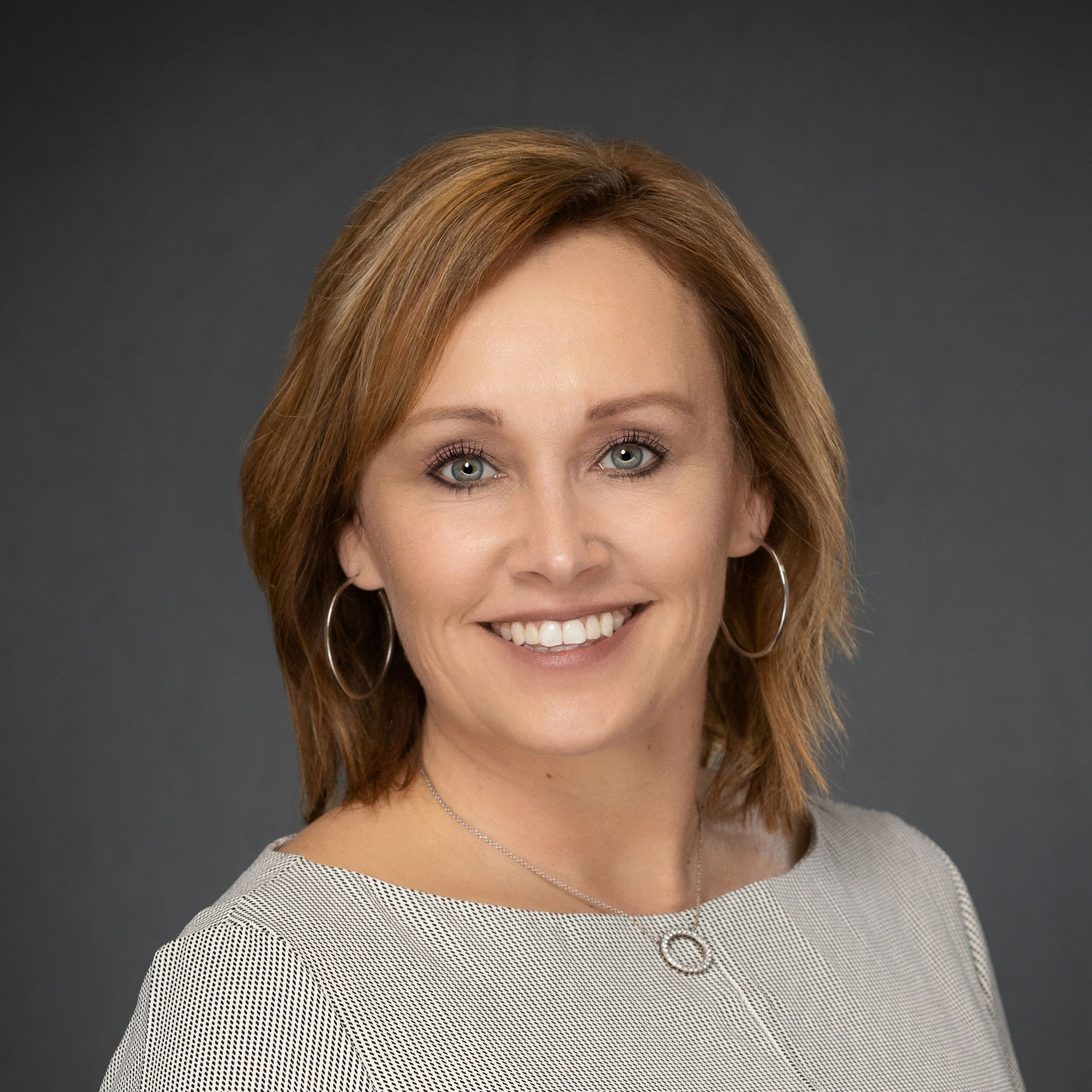 Leslie Amore