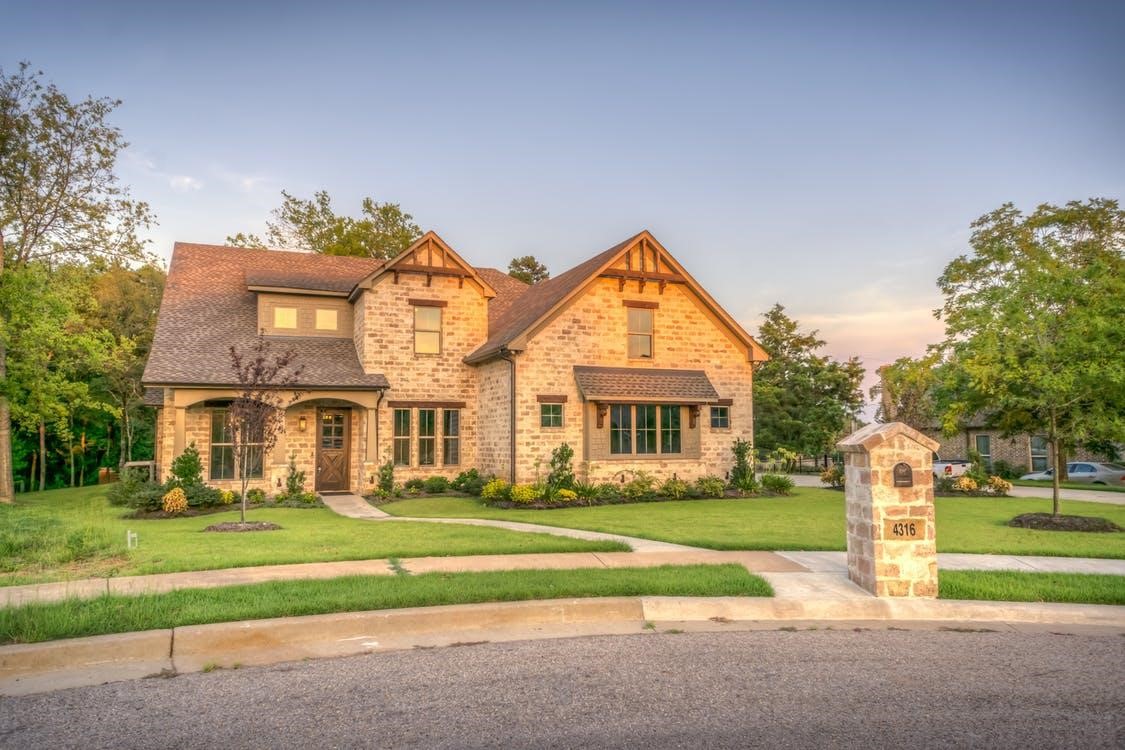How to Buy a Home Together and Still Stay Together