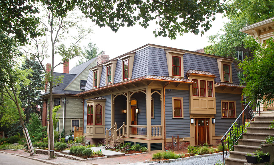 Which Greater Boston towns favor home sellers, and which favor buyers?