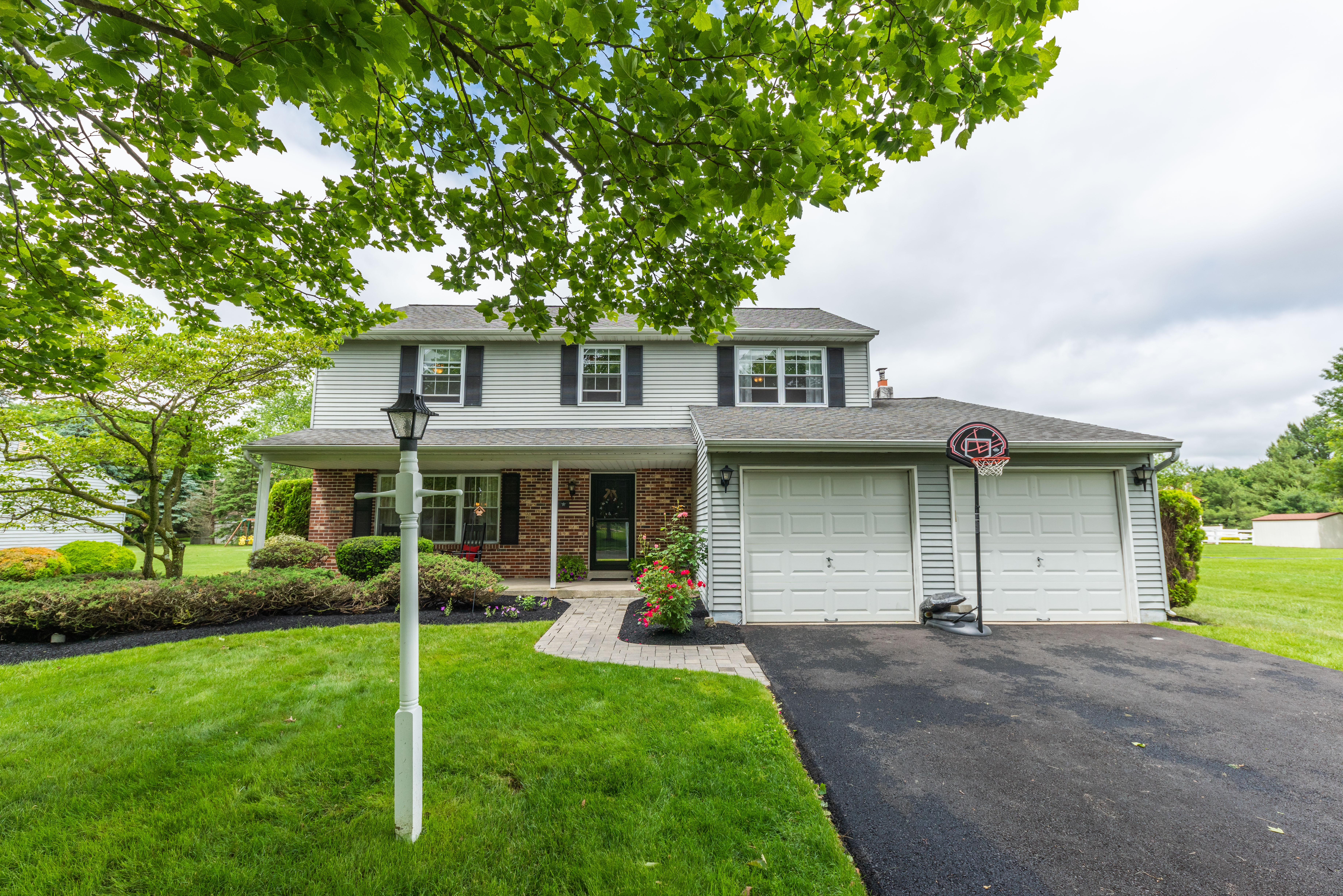 Fantastic 4 Bedroom, 2.5 Bath Colonial in Yardley