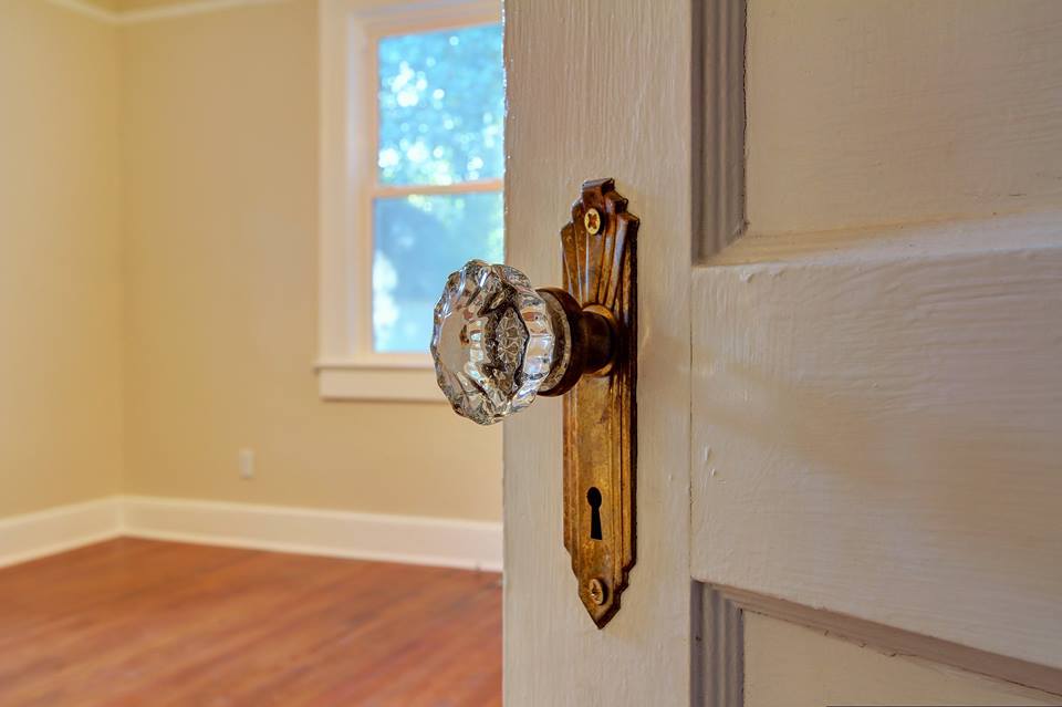 Is your Realtor also a "professional photographer"?